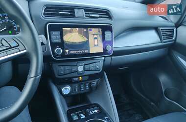 Хэтчбек Nissan Leaf 2024 в Львове