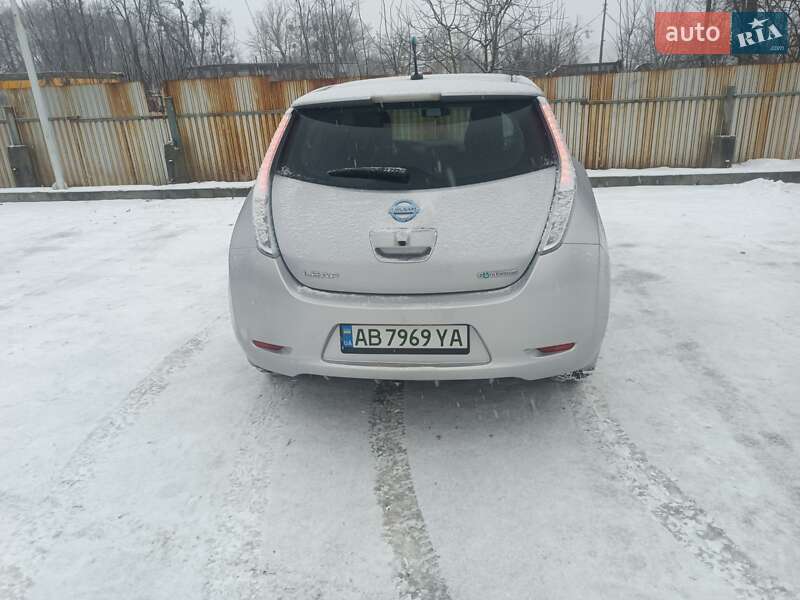 Хетчбек Nissan Leaf 2013 в Вінниці фото 3 Хетчбек Nissan Leaf 2013 в Вінниці