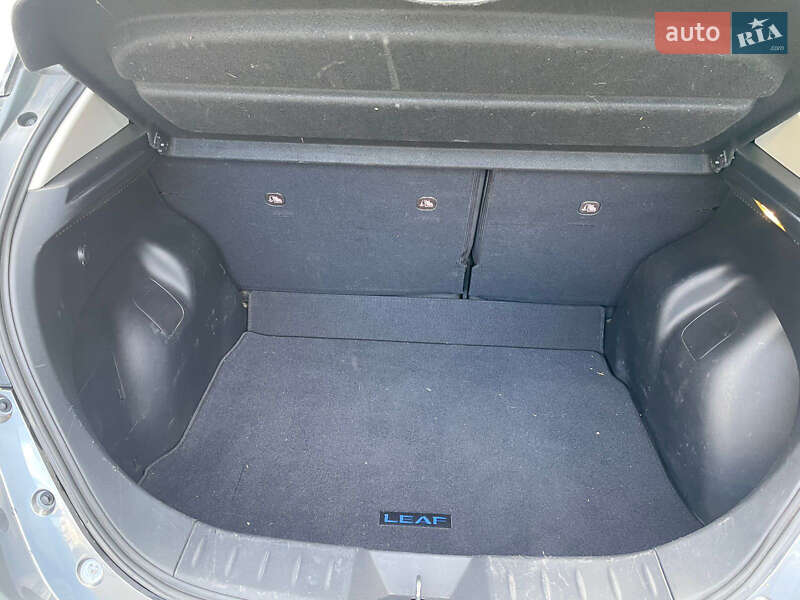 Хэтчбек Nissan Leaf 2018 в Киеве