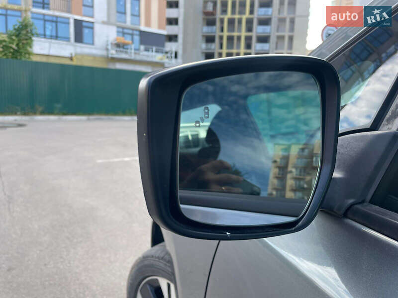 Хэтчбек Nissan Leaf 2018 в Киеве