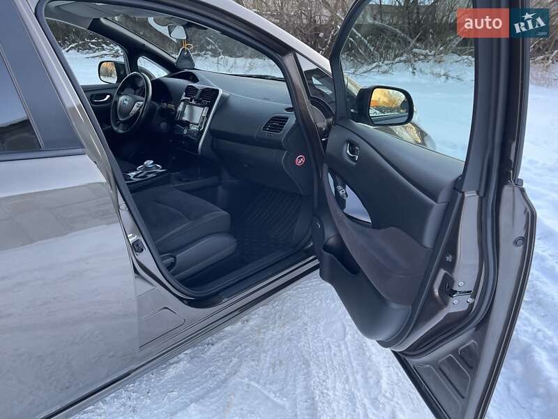 Хэтчбек Nissan Leaf 2016 в Тернополе фото 21 Хэтчбек Nissan Leaf 2016 в Тернополе