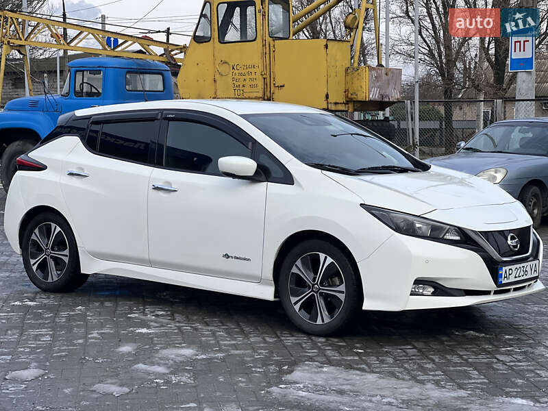 Хетчбек Nissan Leaf 2019 в Запоріжжі фото 3 Хетчбек Nissan Leaf 2019 в Запоріжжі