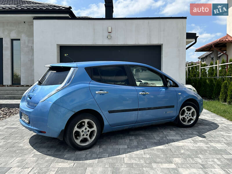Хэтчбек Nissan Leaf 2012 в Львове