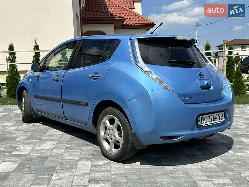 Хэтчбек Nissan Leaf 2012 в Львове