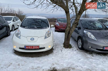 Хэтчбек Nissan Leaf 2014 в Черновцах