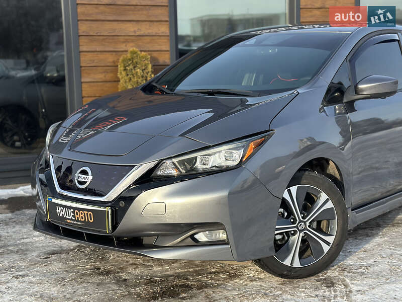 Хэтчбек Nissan Leaf 2022 в Шептицькому