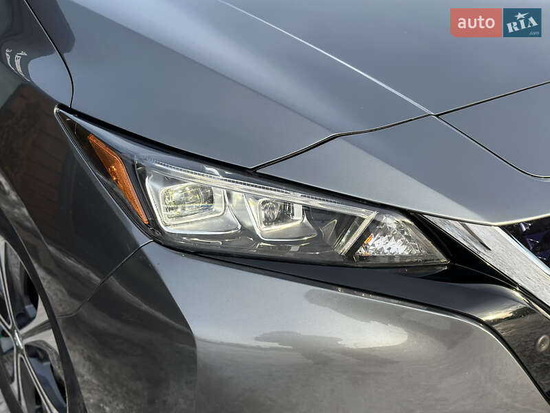 Хэтчбек Nissan Leaf 2022 в Шептицькому