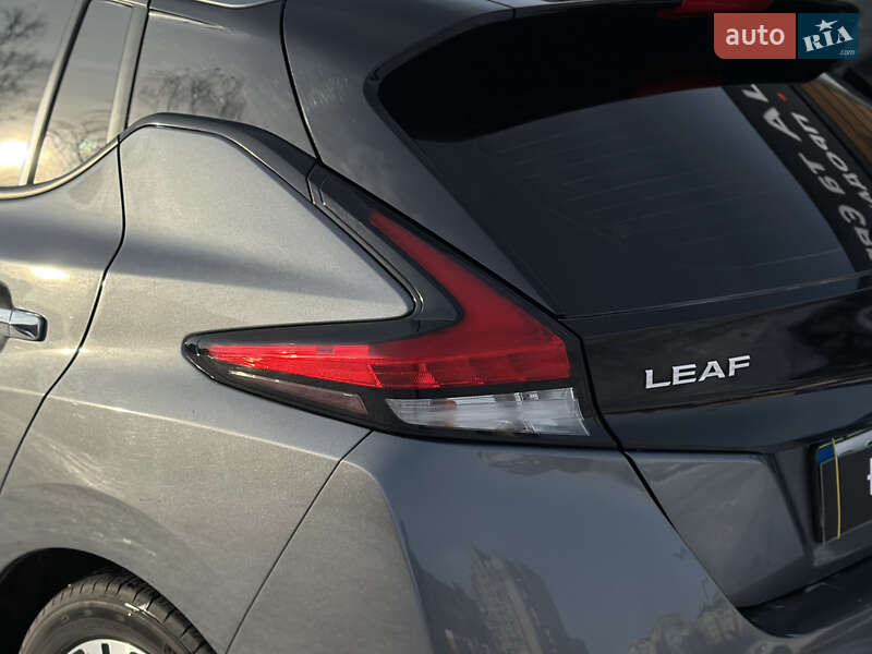 Хэтчбек Nissan Leaf 2022 в Шептицькому