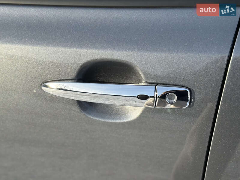 Хэтчбек Nissan Leaf 2022 в Шептицькому