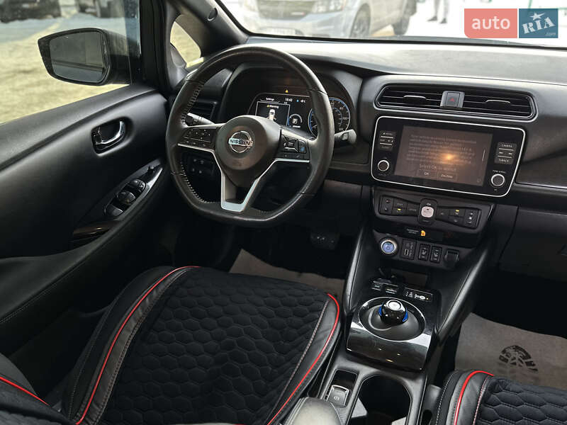 Хэтчбек Nissan Leaf 2022 в Шептицькому