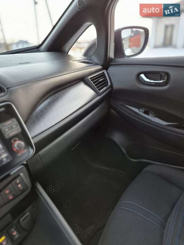 Хэтчбек Nissan Leaf 2018 в Луцке