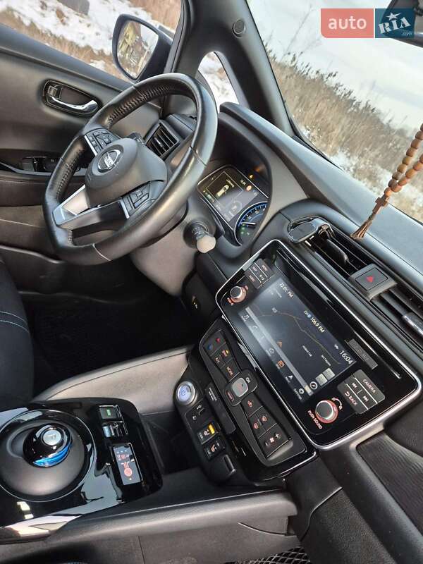 Хэтчбек Nissan Leaf 2018 в Луцке