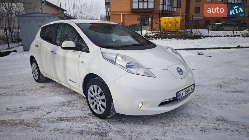 Хэтчбек Nissan Leaf 2014 в Каменец-Подольском