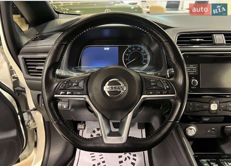 Хэтчбек Nissan Leaf 2018 в Львове