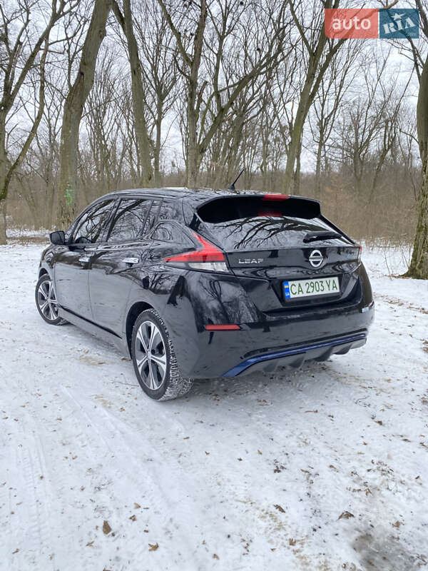 Хэтчбек Nissan Leaf 2017 в Тальном