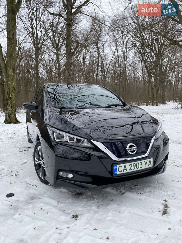 Хэтчбек Nissan Leaf 2017 в Тальном