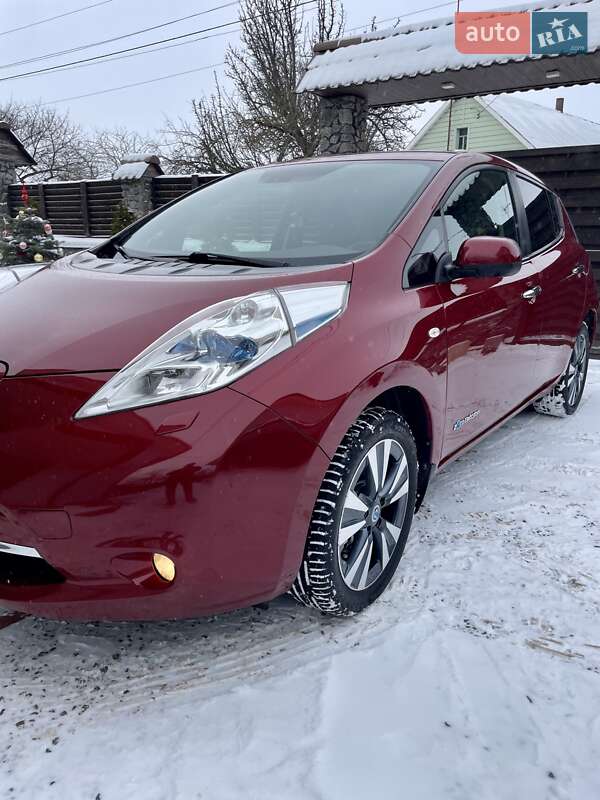 Хэтчбек Nissan Leaf 2014 в Виннице