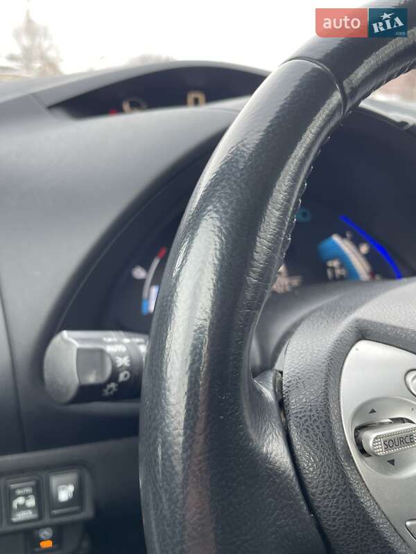 Хэтчбек Nissan Leaf 2014 в Виннице