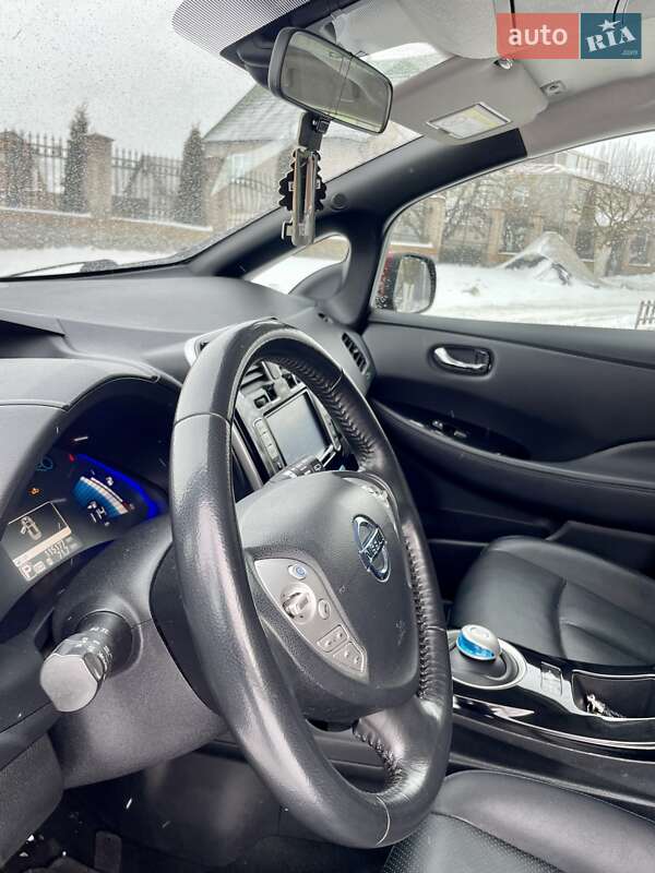 Хэтчбек Nissan Leaf 2014 в Виннице