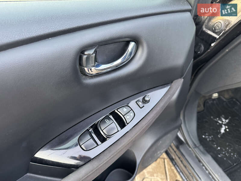 Хэтчбек Nissan Leaf 2016 в Владимире