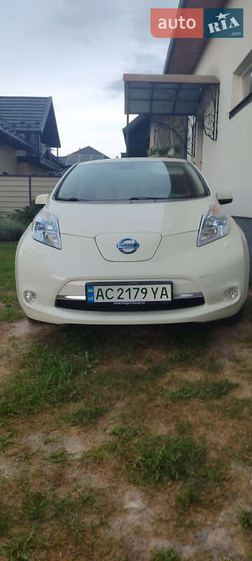 Хэтчбек Nissan Leaf 2012 в Владимире