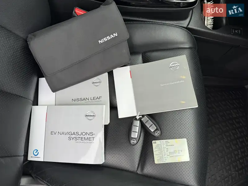 Хэтчбек Nissan Leaf 2014 в Ровно документ