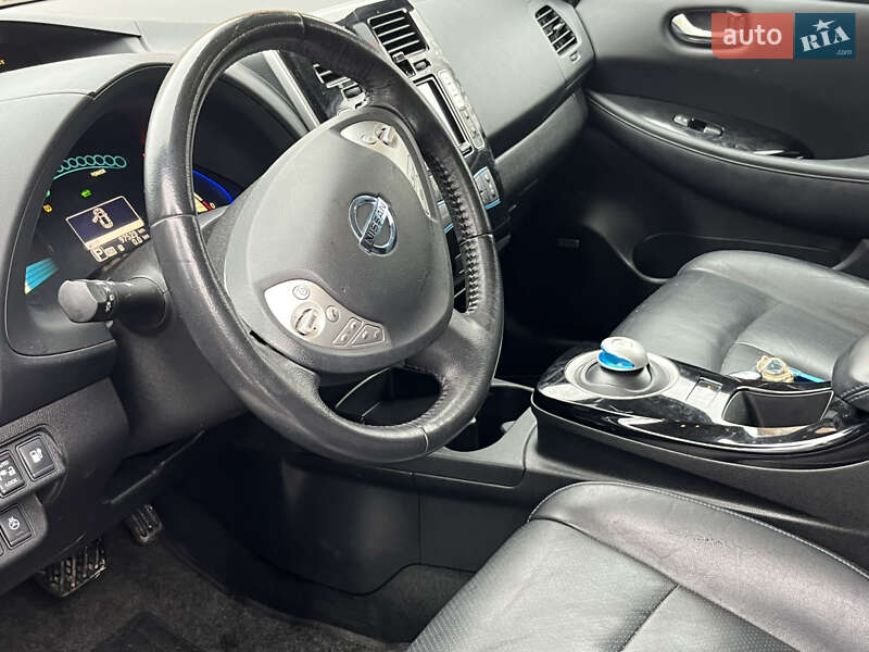 Хэтчбек Nissan Leaf 2014 в Полтаве