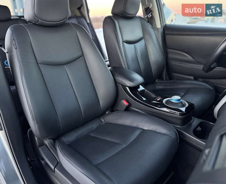 Хэтчбек Nissan Leaf 2017 в Львове