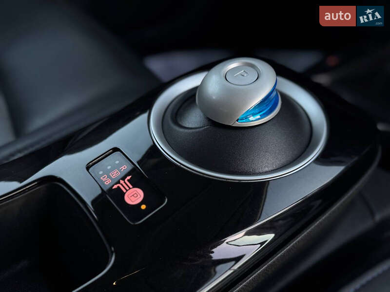 Хэтчбек Nissan Leaf 2017 в Львове