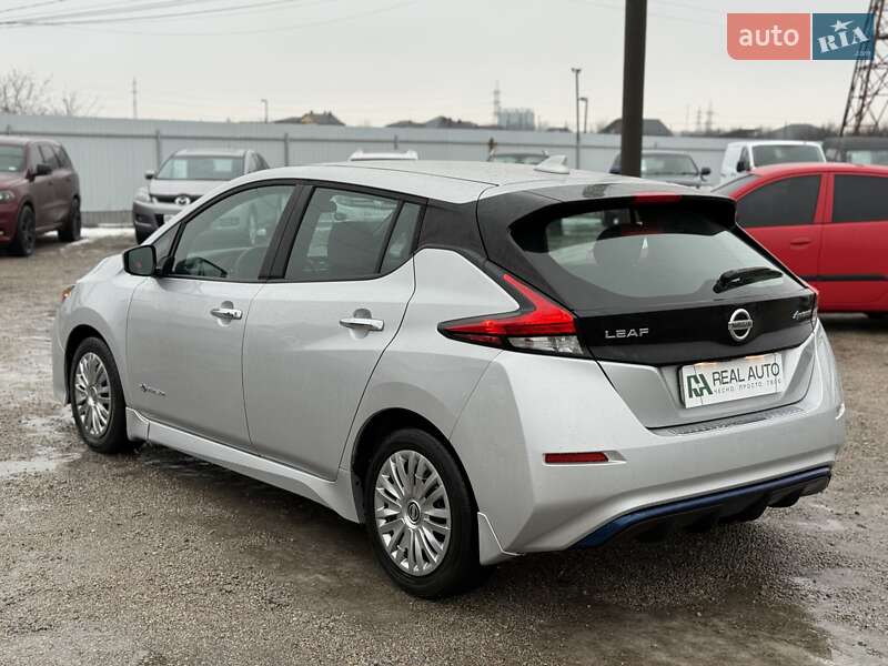 Хэтчбек Nissan Leaf 2018 в Кропивницком