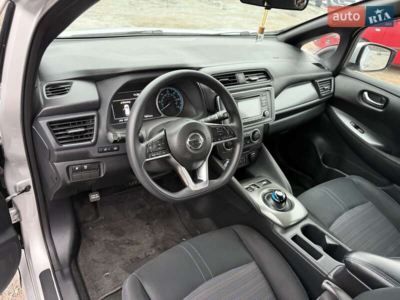 Хэтчбек Nissan Leaf 2018 в Кропивницком