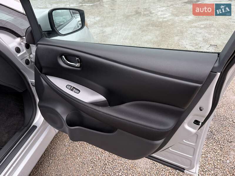 Хэтчбек Nissan Leaf 2018 в Кропивницком