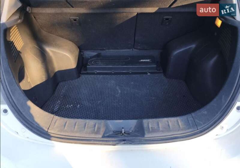 Хэтчбек Nissan Leaf 2013 в Одессе