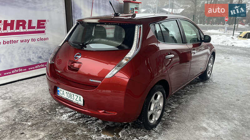 Хэтчбек Nissan Leaf 2011 в Черкассах