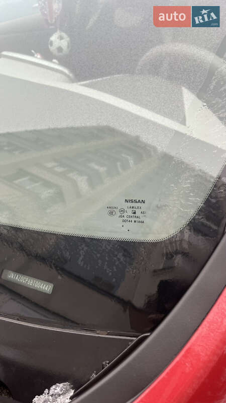 Хэтчбек Nissan Leaf 2011 в Черкассах