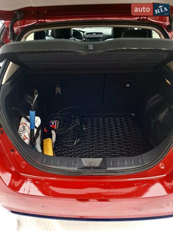 Хетчбек Nissan Leaf 2018 в Звягелі фото 42 Хетчбек Nissan Leaf 2018 в Звягелі