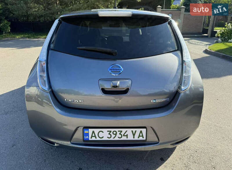 Хэтчбек Nissan Leaf 2013 в Луцке