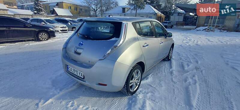 Хэтчбек Nissan Leaf 2011 в Шполе