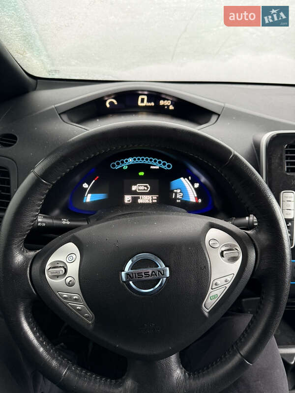 Хэтчбек Nissan Leaf 2014 в Умани