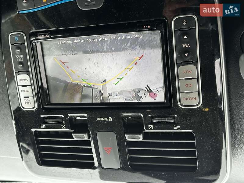 Хэтчбек Nissan Leaf 2016 в Львове