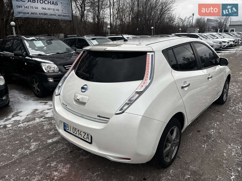 Хэтчбек Nissan Leaf 2013 в Полтаве