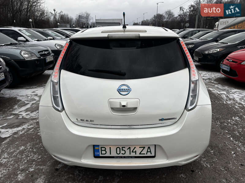 Хэтчбек Nissan Leaf 2013 в Полтаве