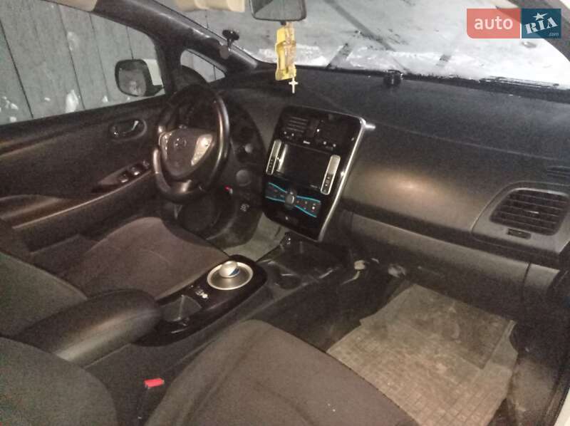 Хетчбек Nissan Leaf 2017 в Снятині