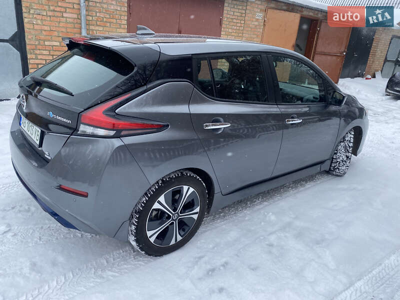Хэтчбек Nissan Leaf 2021 в Немирове