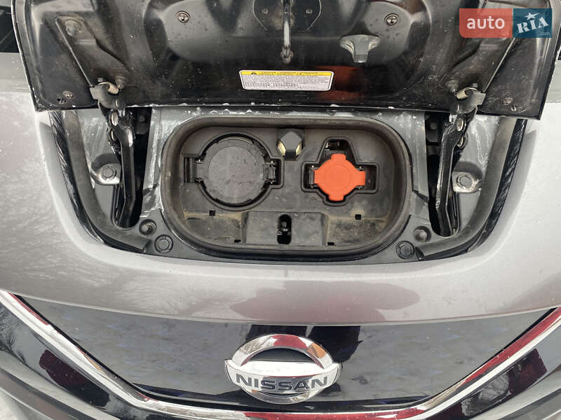 Хэтчбек Nissan Leaf 2021 в Немирове