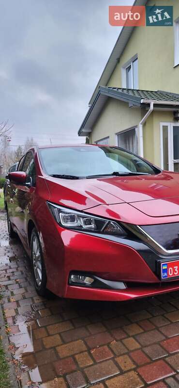 Хэтчбек Nissan Leaf 2018 в Ровно