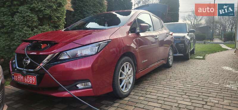 Хэтчбек Nissan Leaf 2018 в Ровно