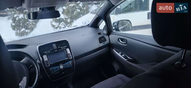 Хэтчбек Nissan Leaf 2014 в Ровно