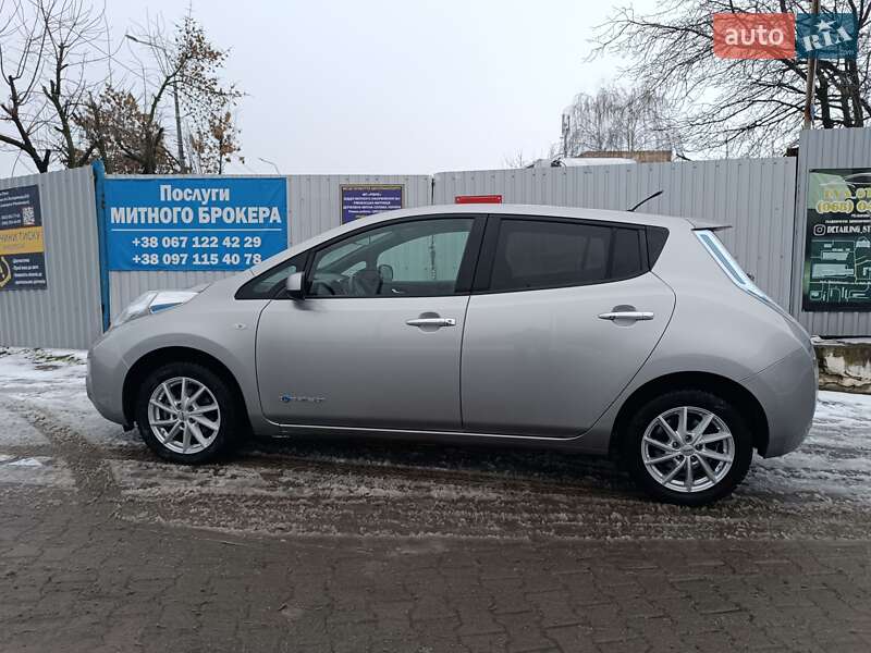 Хэтчбек Nissan Leaf 2014 в Ровно