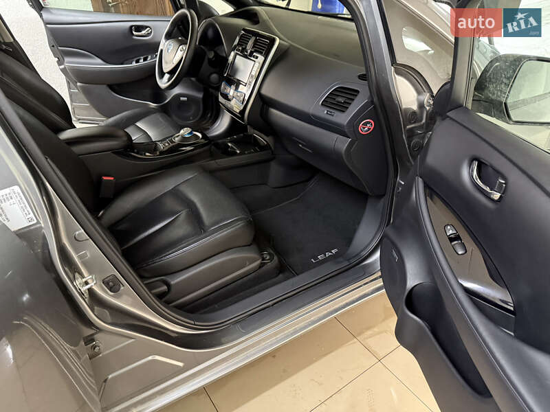 Хэтчбек Nissan Leaf 2014 в Умани